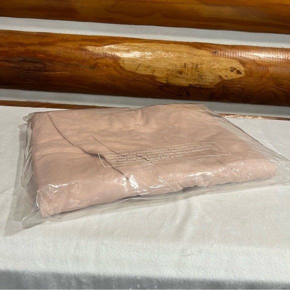 Goumi Rose Pink Robe - Picture 2 of 9